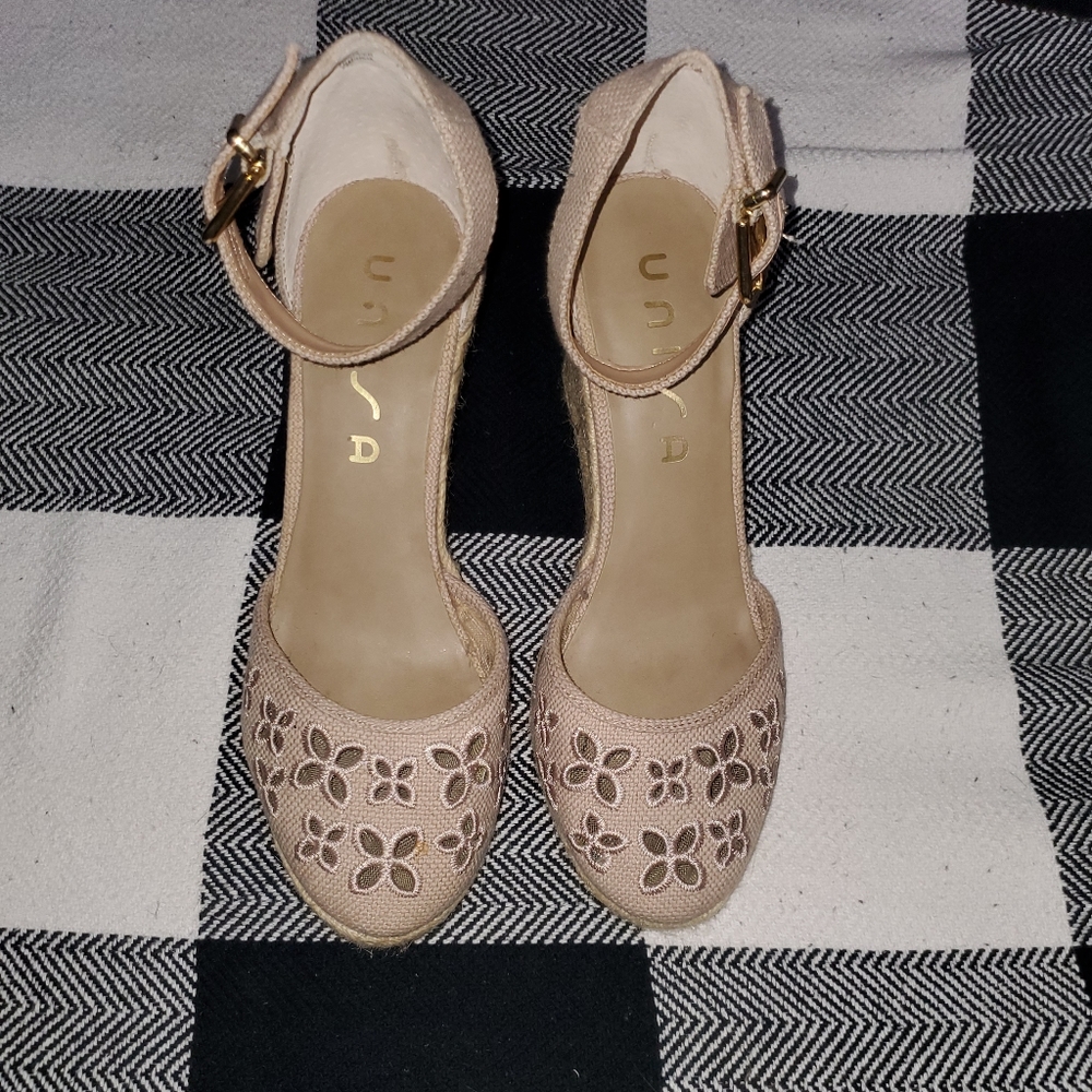 Baby pink wedges